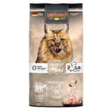 A package of LEONARDO Adult Grain Free Maxi cat food with an image of a cat on the front and product details.