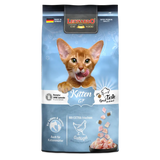 A bag of LEONARDO Kitten Grain Free cat food with a picture of a kitten on the front.