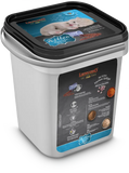 A plastic bucket of LEONARDO Kitten Granula Start Baby Cat Food with a label showing the product name and images of kittens on the lid.